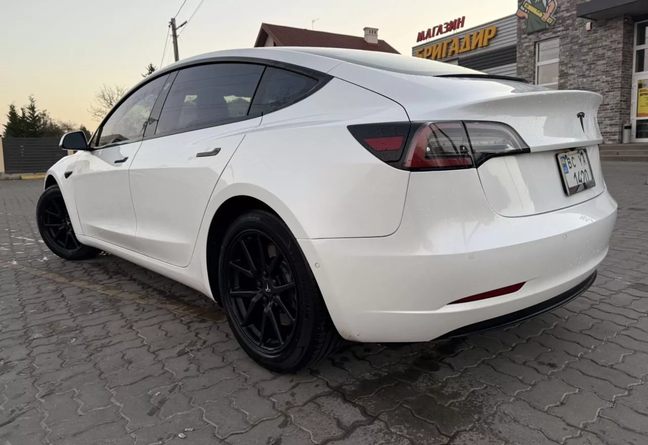 Tesla Model 3  60 kWh 2019311