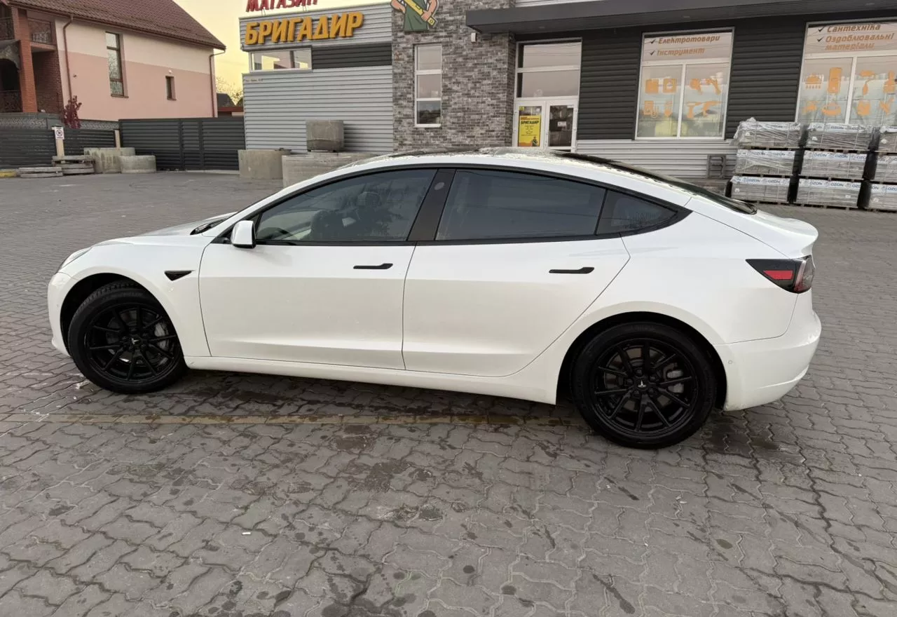 Tesla Model 3  60 kWh 2019341