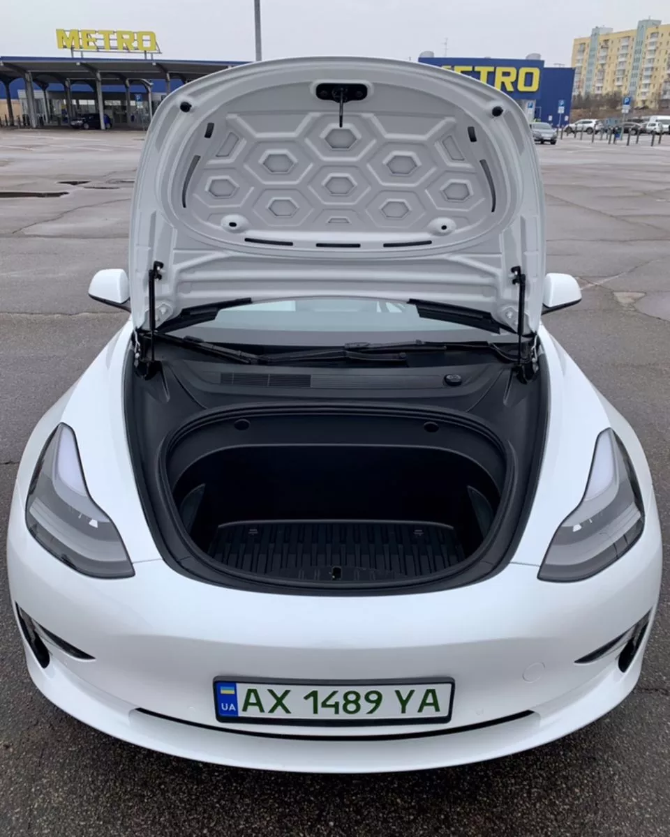 Tesla Model 3  82 kWh 2021241