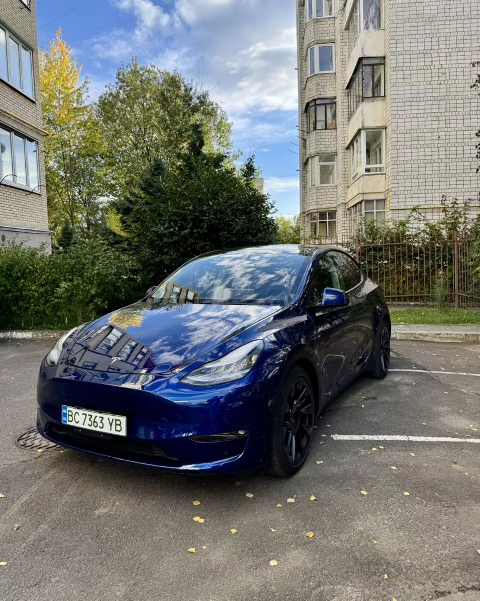 Tesla Model Y  82 kWh 2020131