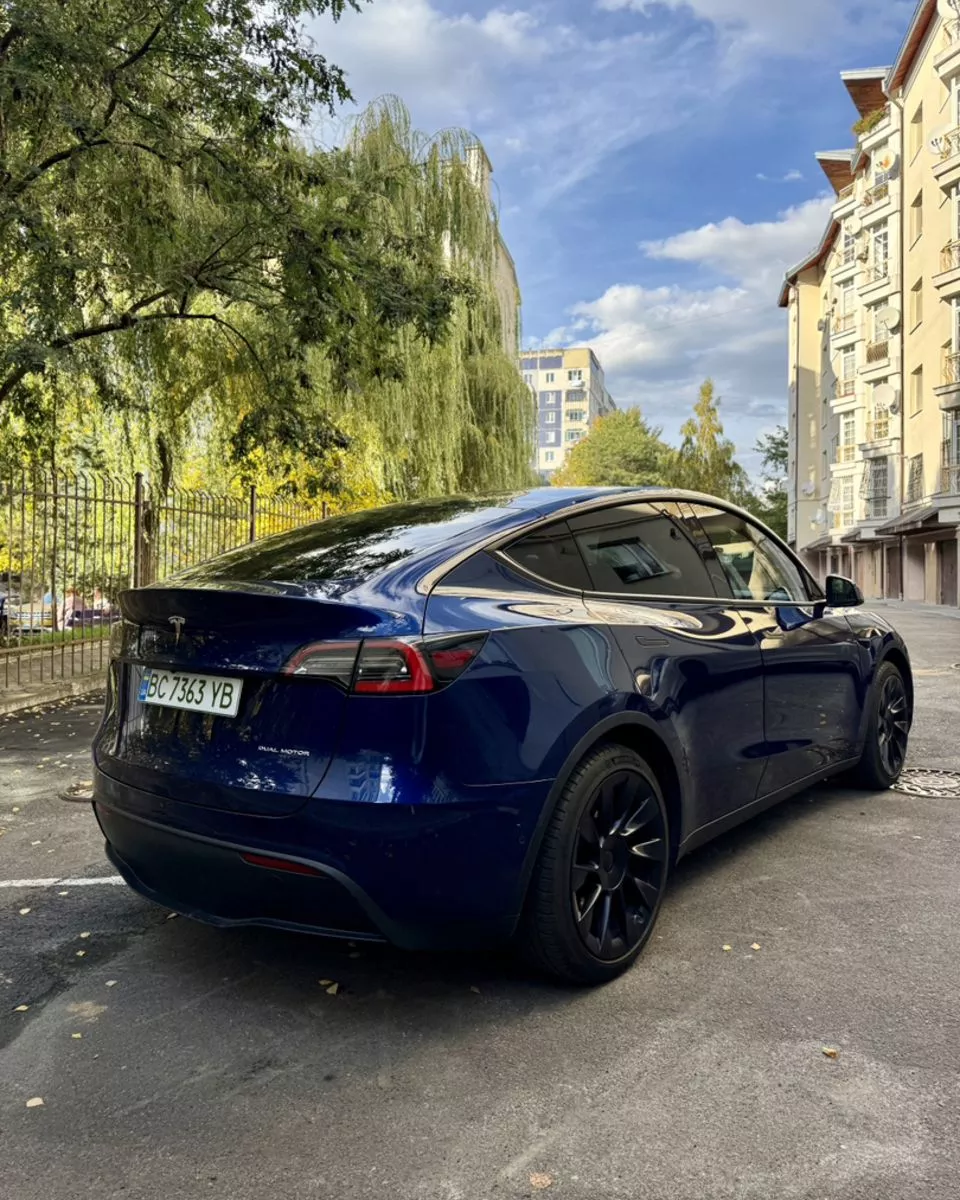 Tesla Model Y  82 kWh 2020141