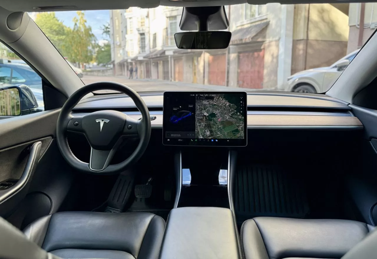 Tesla Model Y  82 kWh 2020261