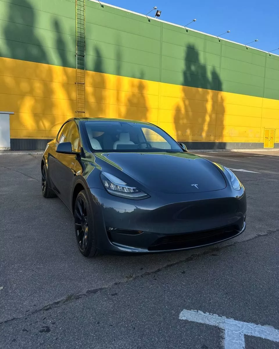 Tesla Model Y  82 kWh 202221