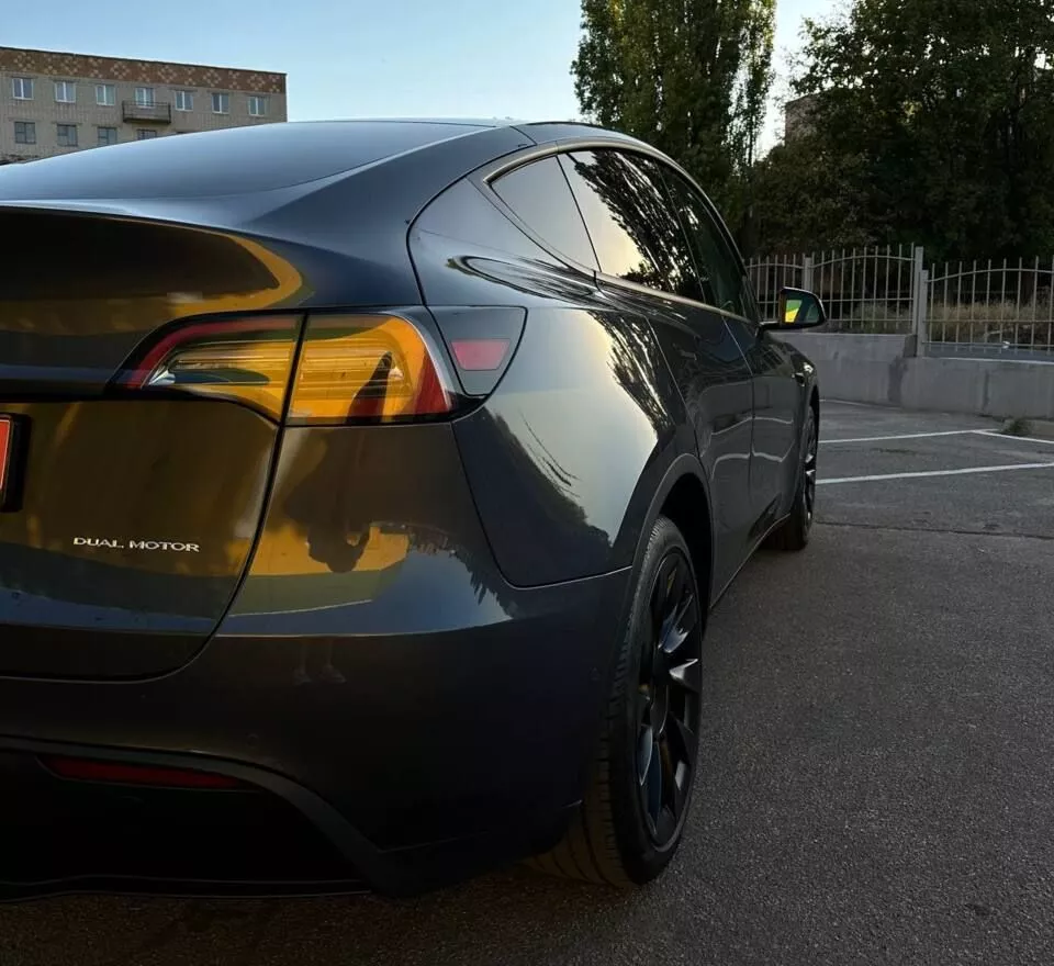 Tesla Model Y  82 kWh 2022101