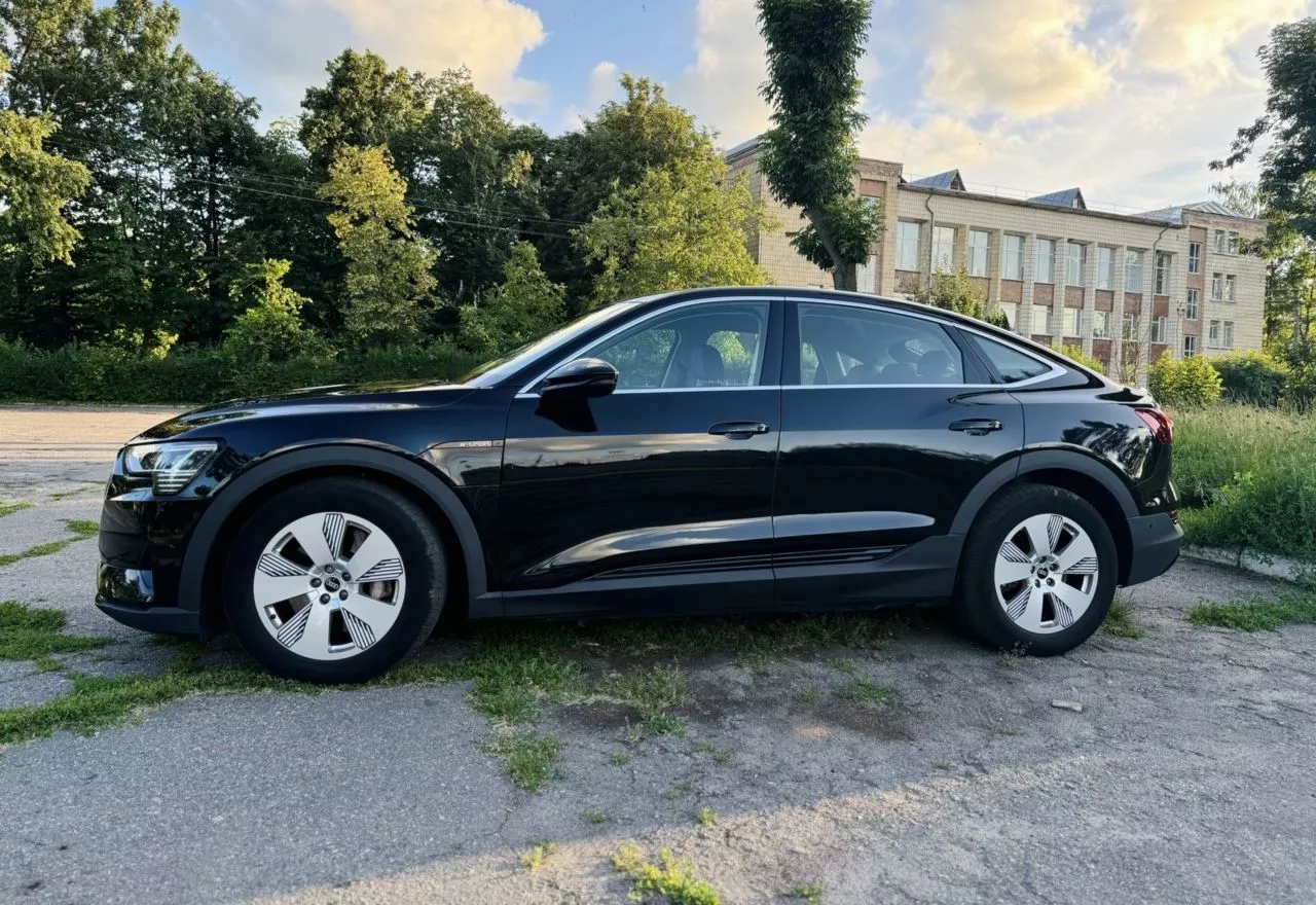 Audi E-tron Sportback  95 kWh 2021121