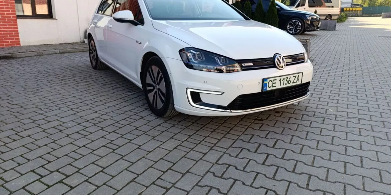 Volkswagen e-Golf  24 kWh 201431