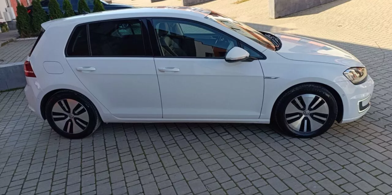 Volkswagen e-Golf  24 kWh 201451