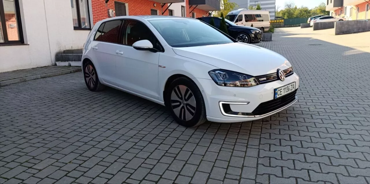 Volkswagen e-Golf  24 kWh 201471