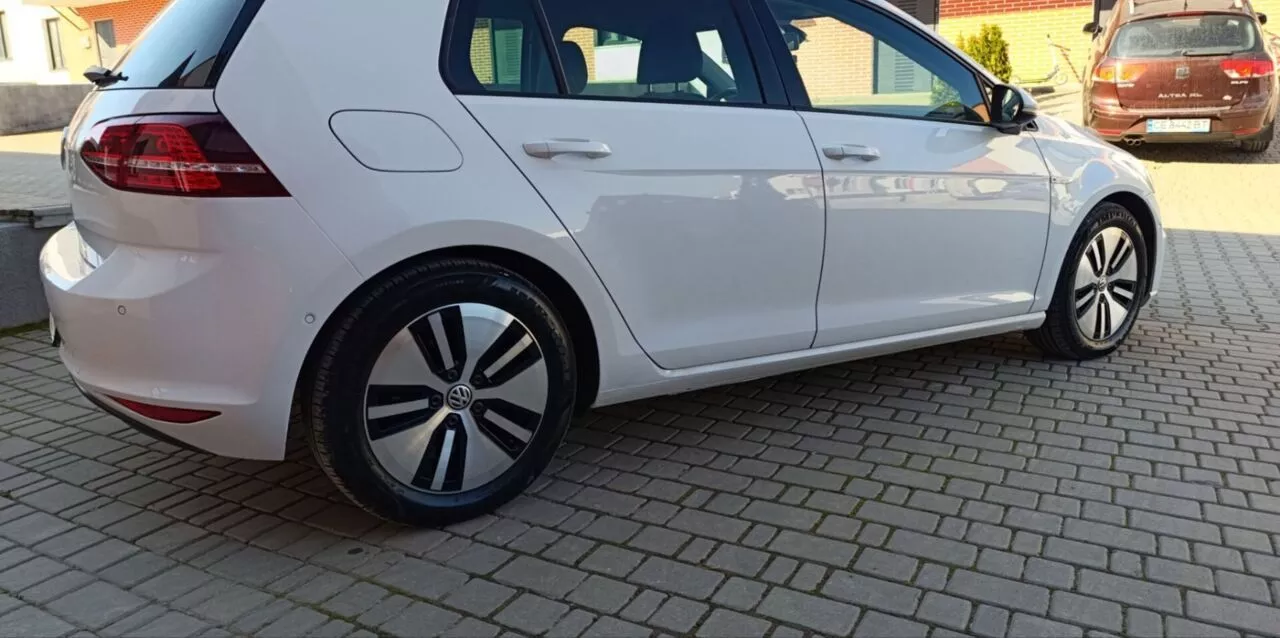 Volkswagen e-Golf  24 kWh 201481