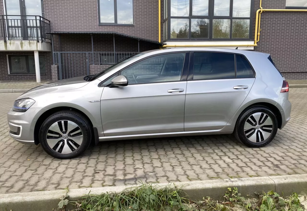 Volkswagen e-Golf  24 kWh 201521