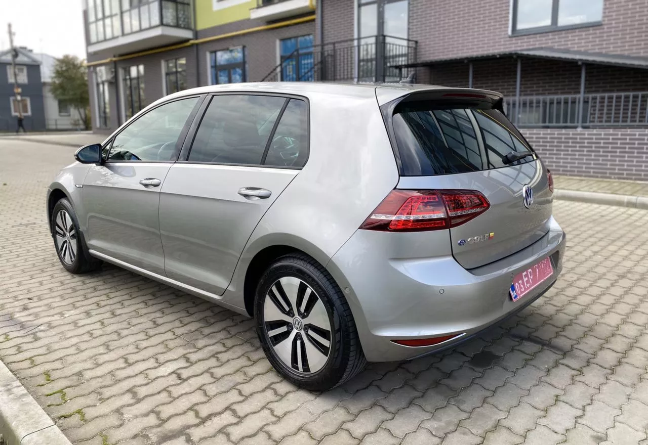 Volkswagen e-Golf  24 kWh 201541