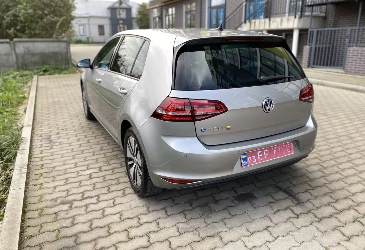 Volkswagen e-Golf  24 kWh 201551