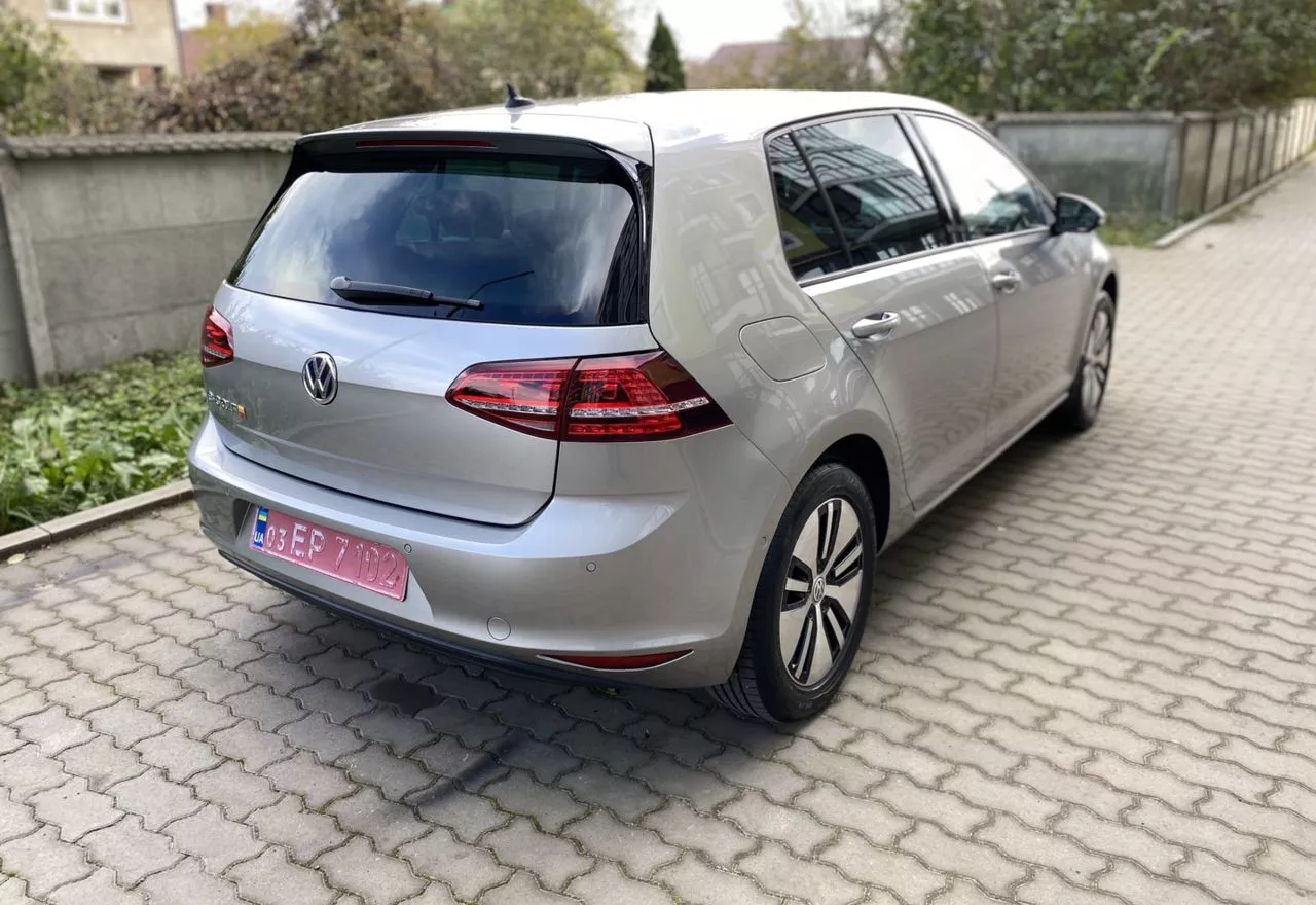 Volkswagen e-Golf  24 kWh 201571