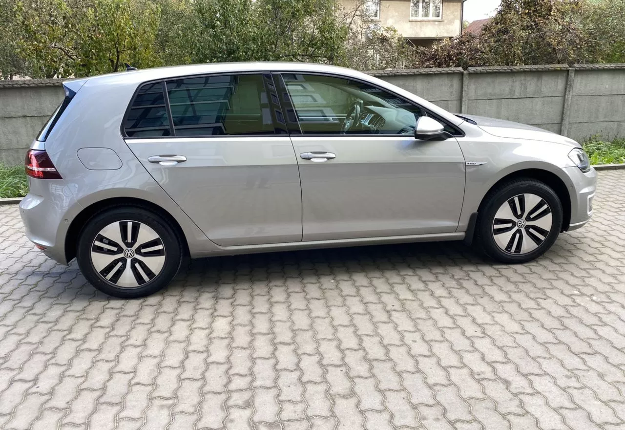 Volkswagen e-Golf  24 kWh 201591