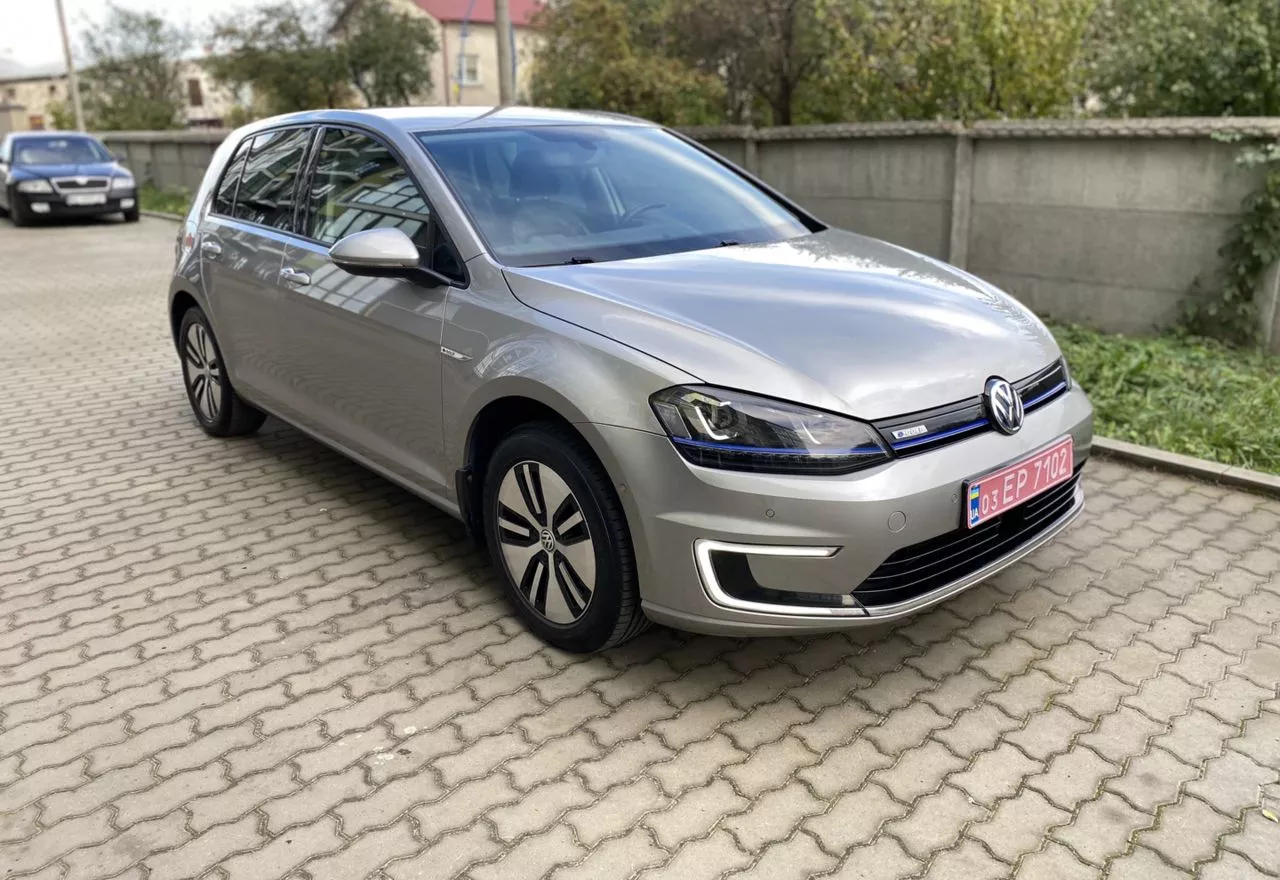 Volkswagen e-Golf  24 kWh 2015111