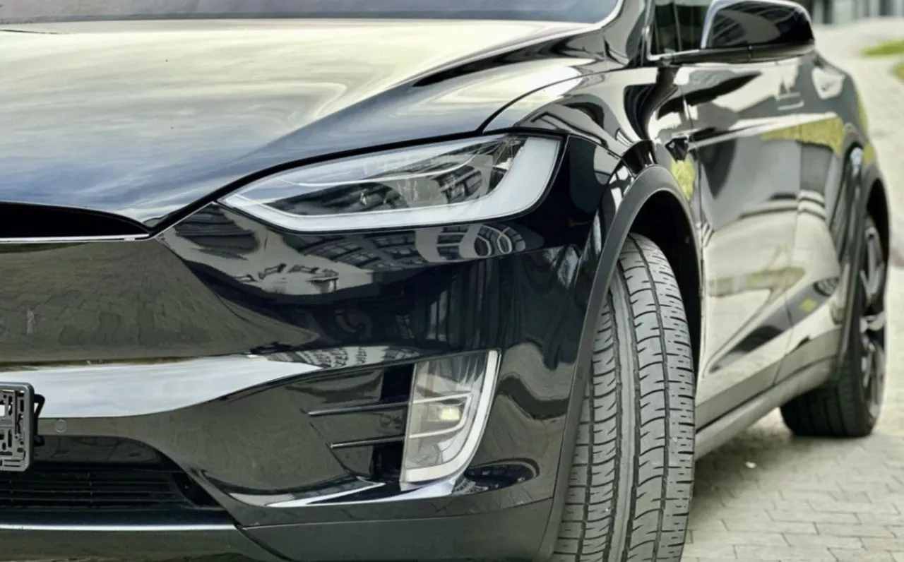 Tesla Model X  90 kWh 201711