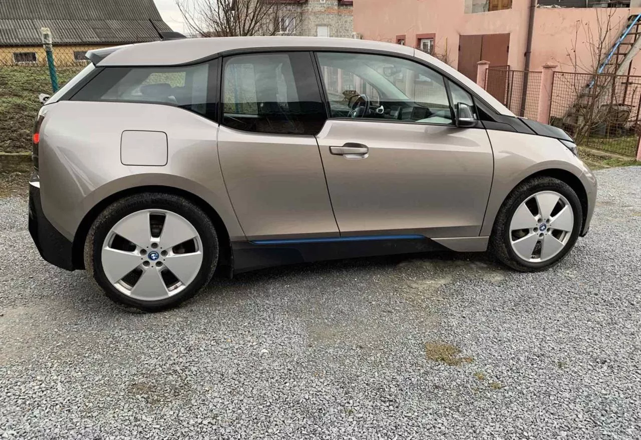 BMW i3  2015301