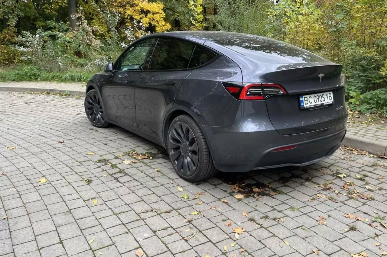 Tesla Model Y  82 kWh 202131