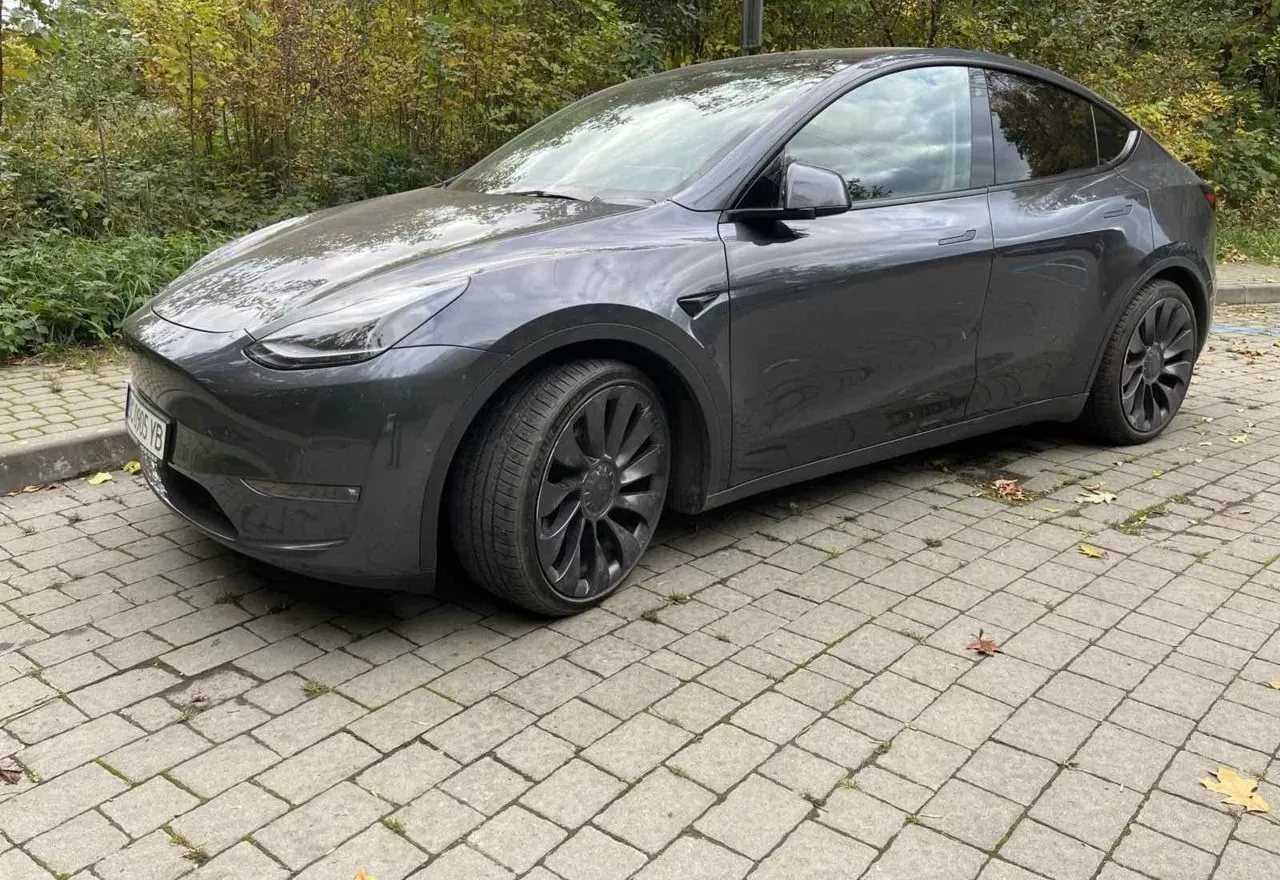 Tesla Model Y  82 kWh 202161