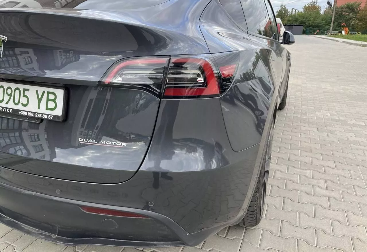 Tesla Model Y  82 kWh 2021131