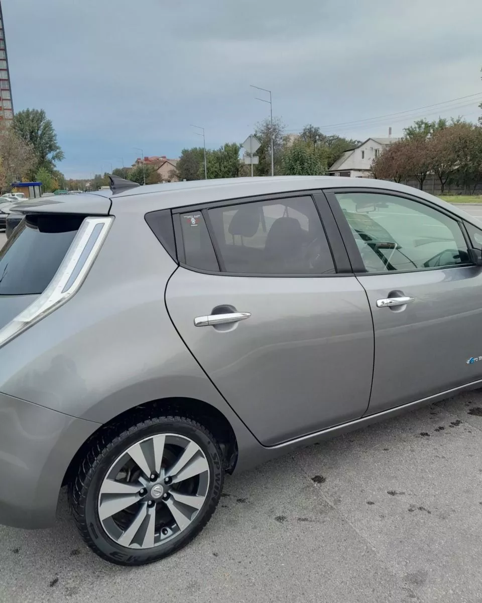 Nissan Leaf  30 kWh 2016101