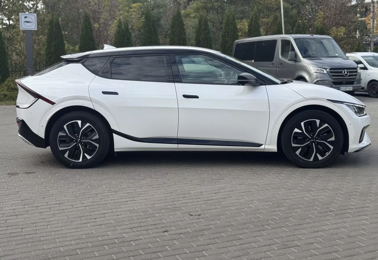 Kia EV6  77.4 kWh 202161