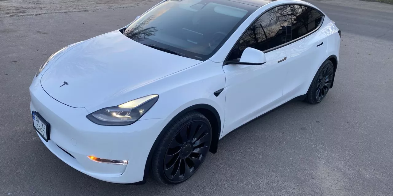 Tesla Model Y  2022251