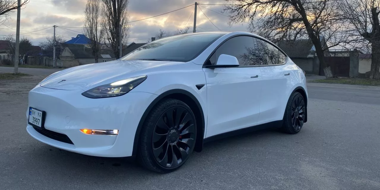 Tesla Model Y  2022261