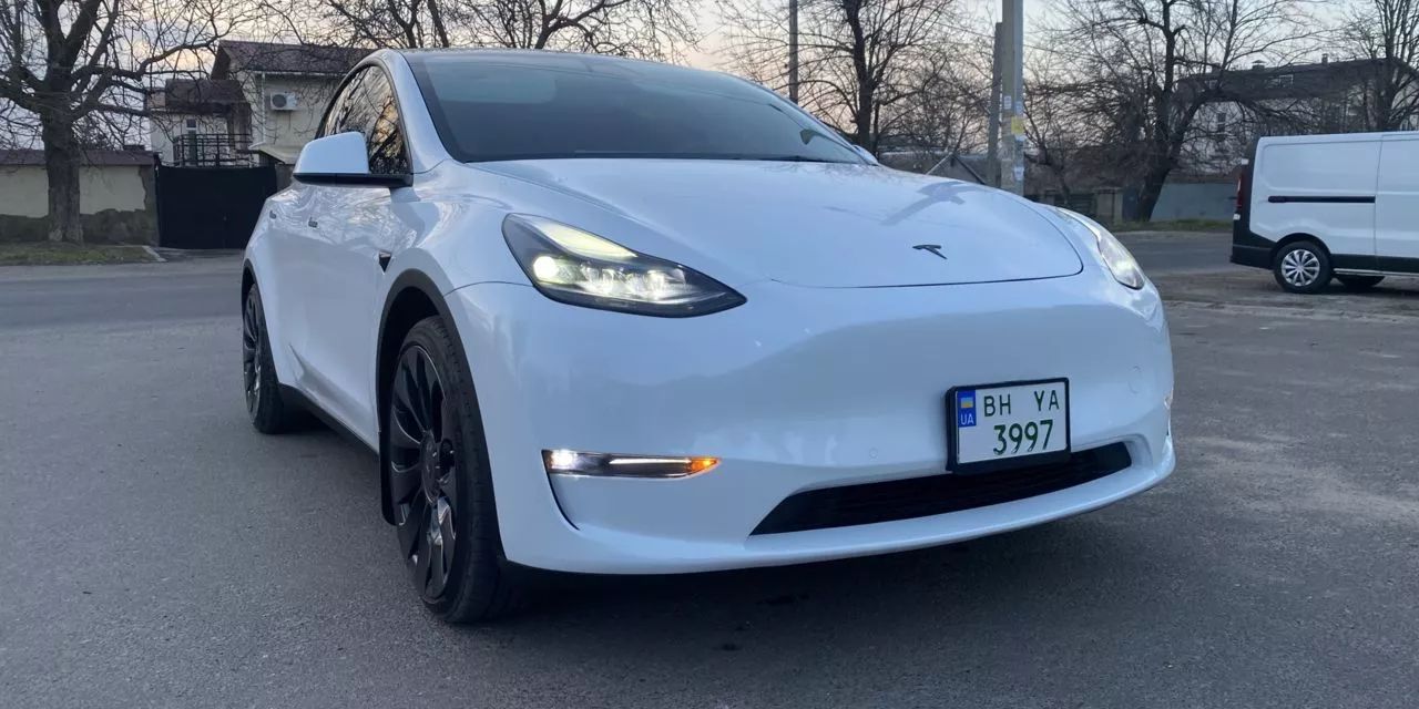 Tesla Model Y  2022331