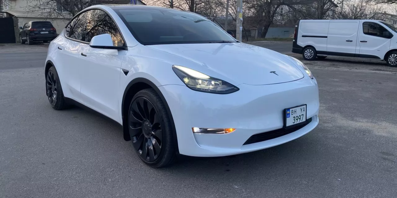 Tesla Model Y  2022341