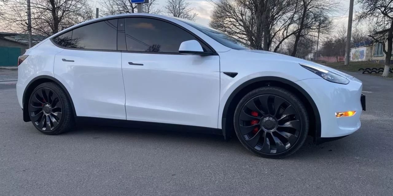 Tesla Model Y  2022351