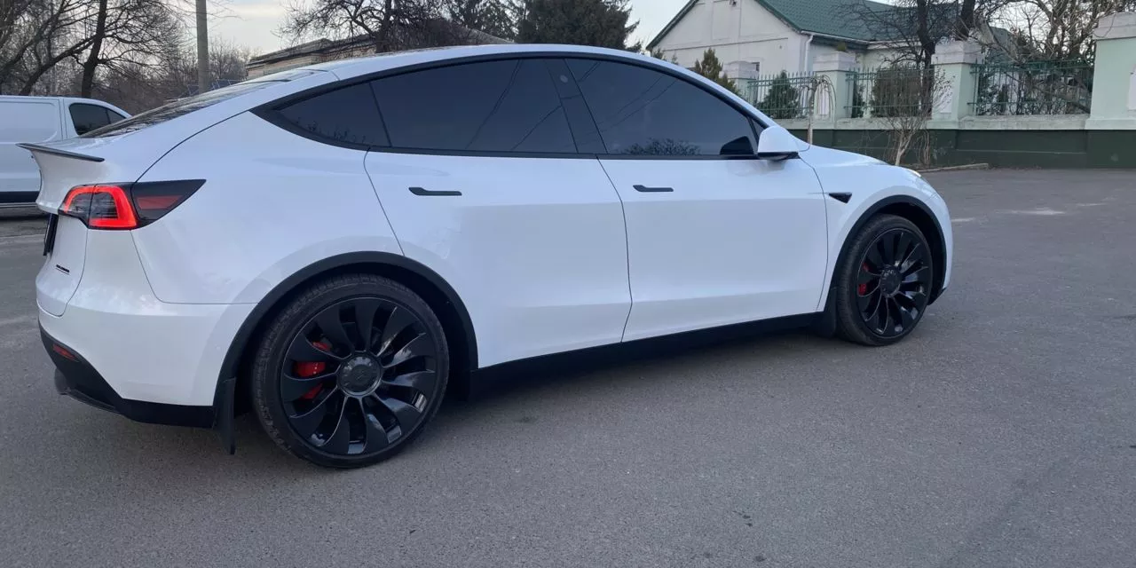 Tesla Model Y  2022361