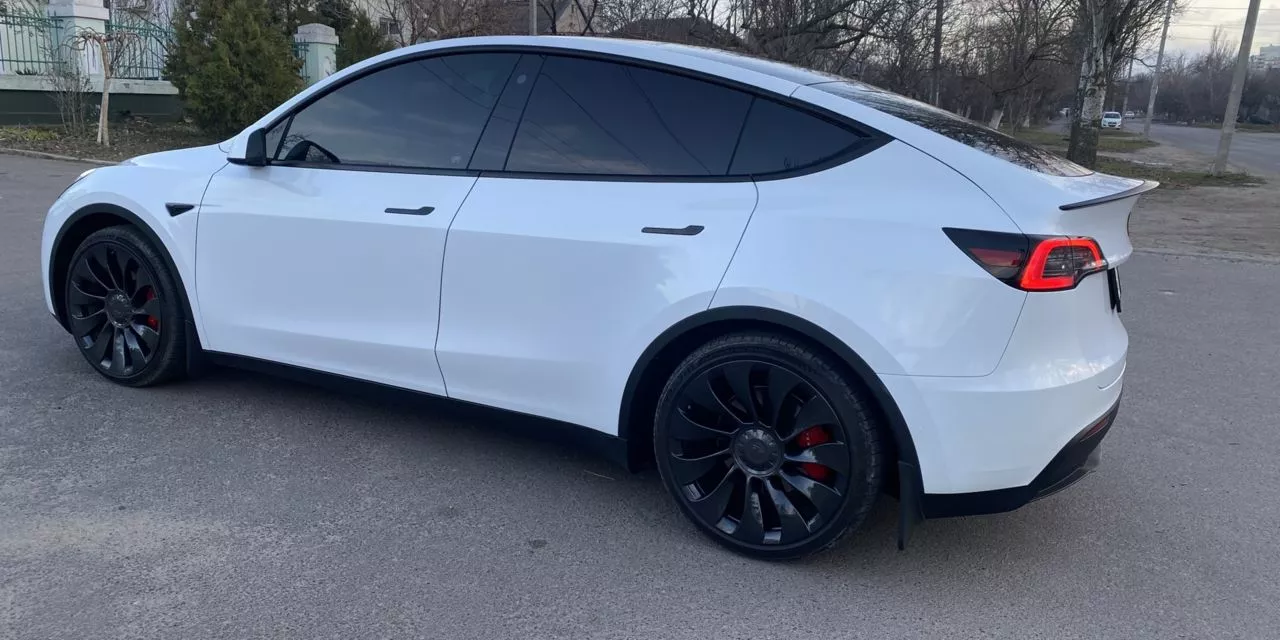 Tesla Model Y  2022451