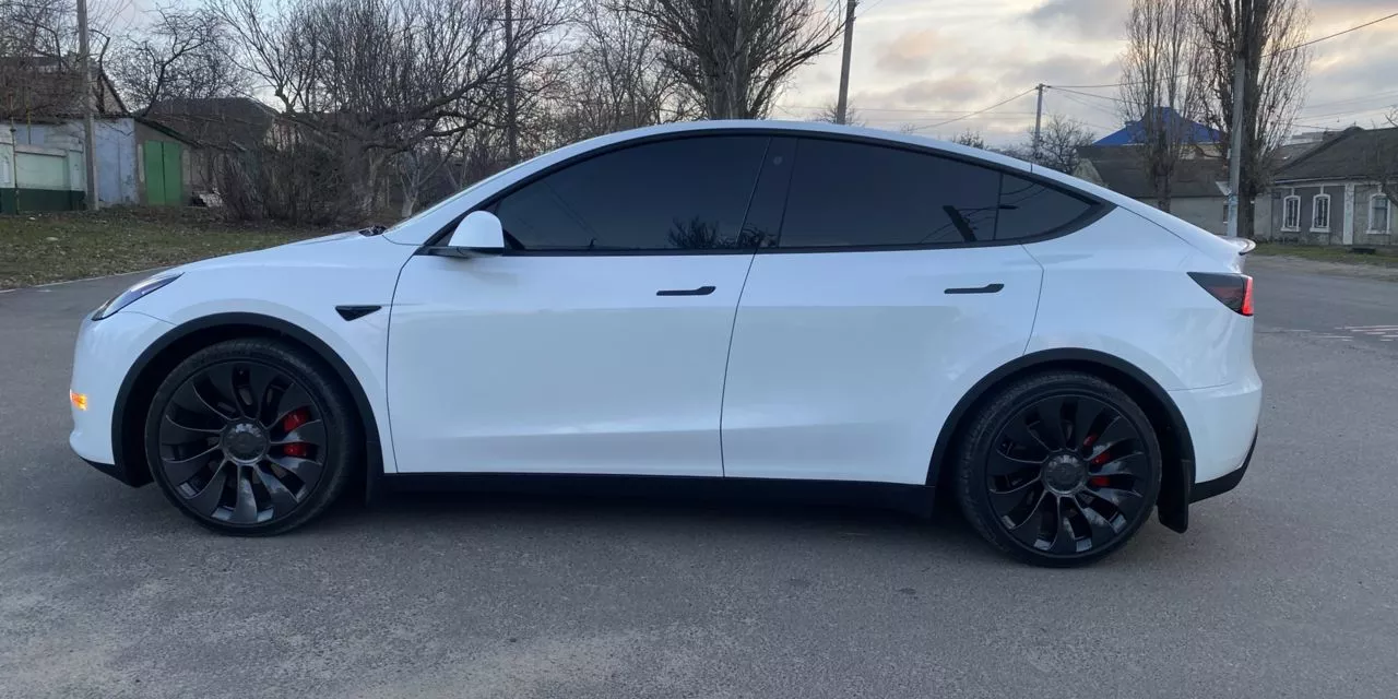 Tesla Model Y  2022461