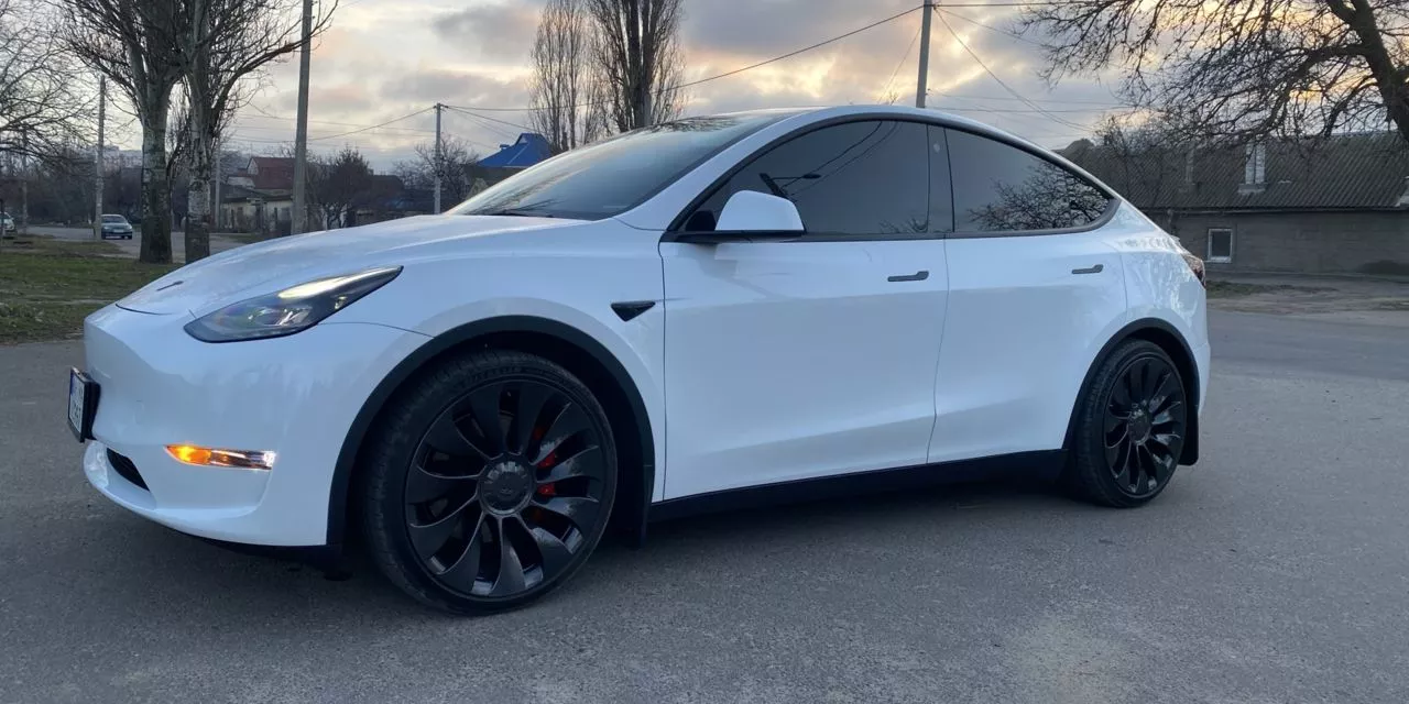 Tesla Model Y  2022481