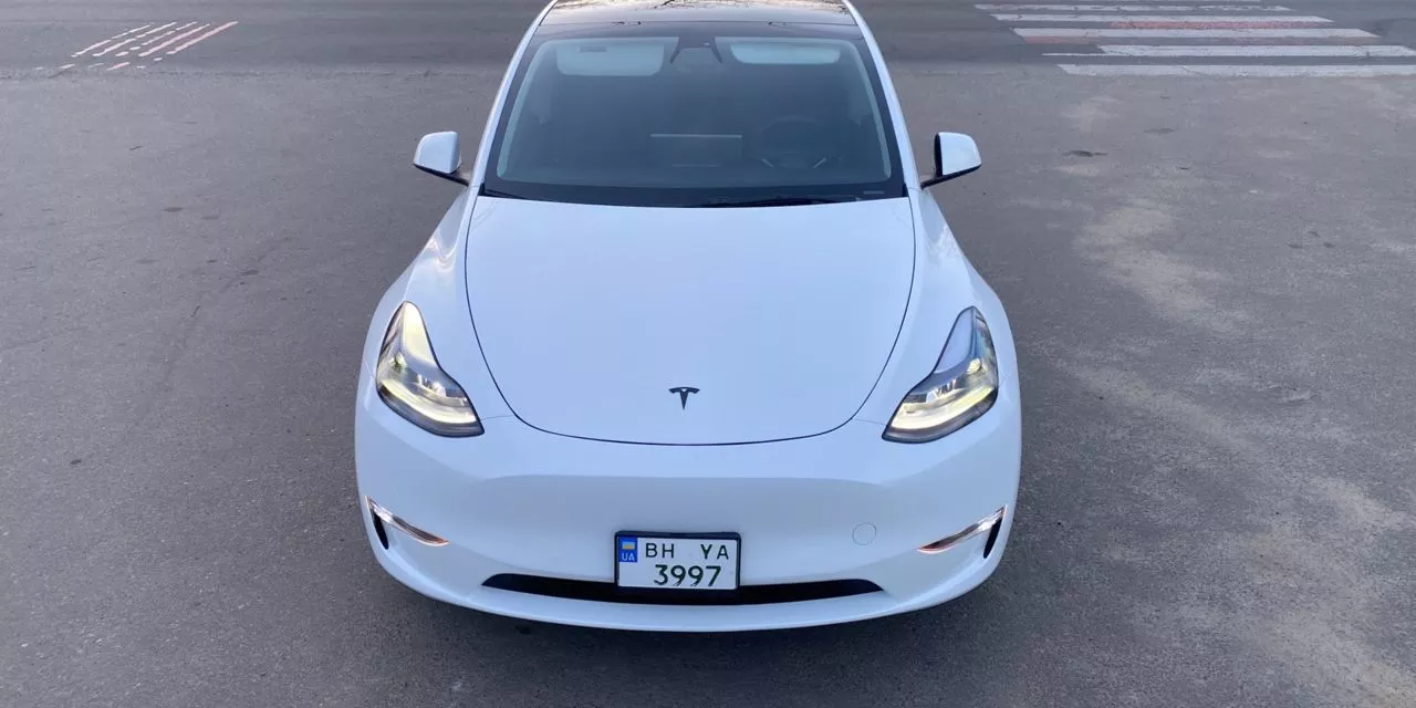 Tesla Model Y 