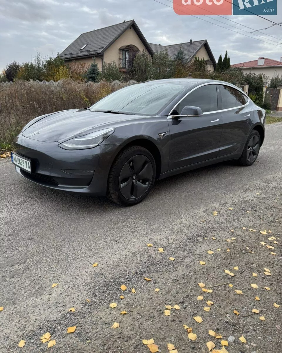 Tesla Model 3  55 kWh 201931