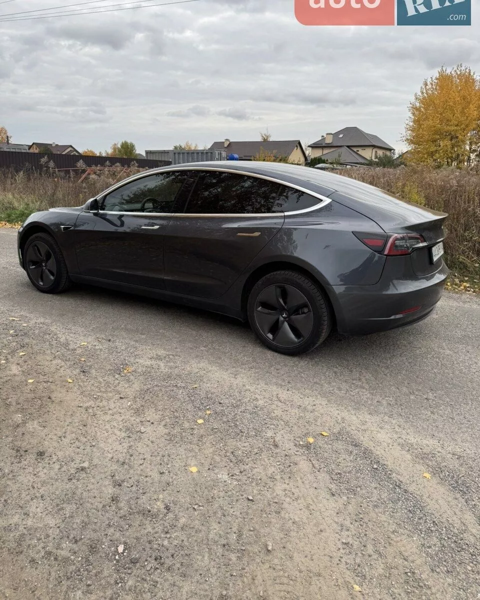 Tesla Model 3  55 kWh 201941