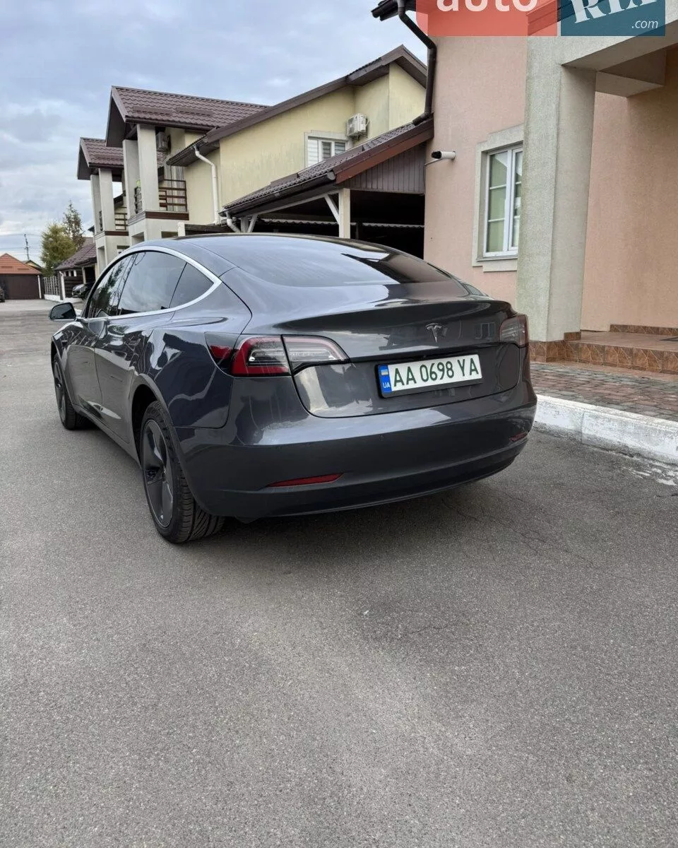 Tesla Model 3  55 kWh 201961