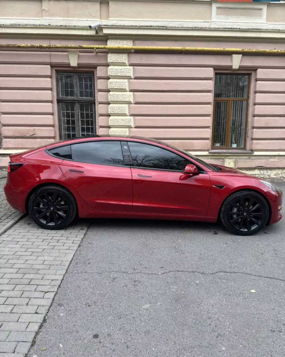 Tesla Model 3  82.5 kWh 202131