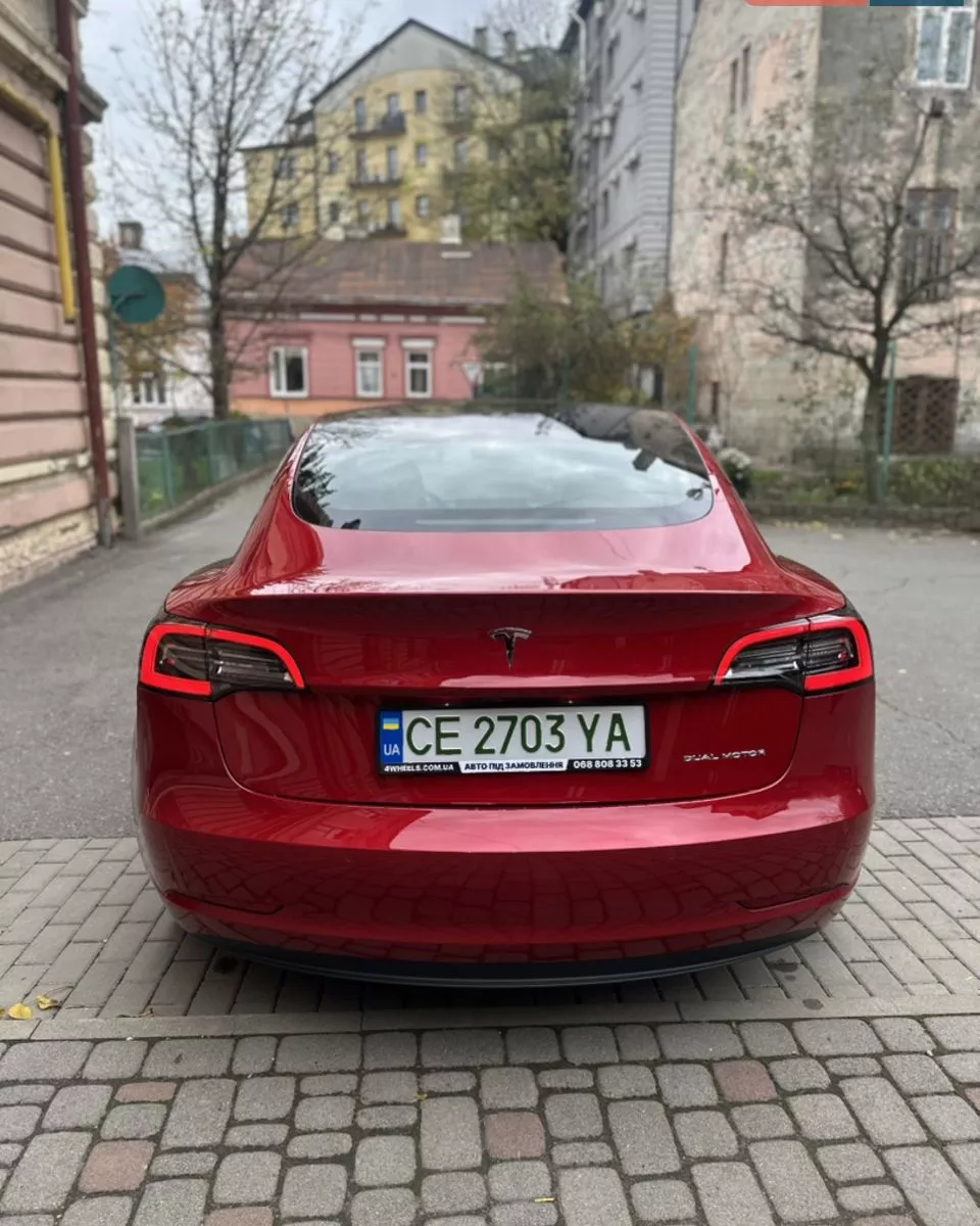 Tesla Model 3  82.5 kWh 202151