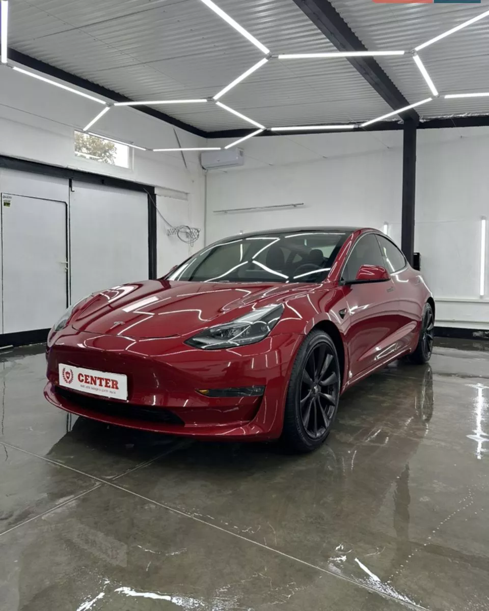 Tesla Model 3  82.5 kWh 2021231