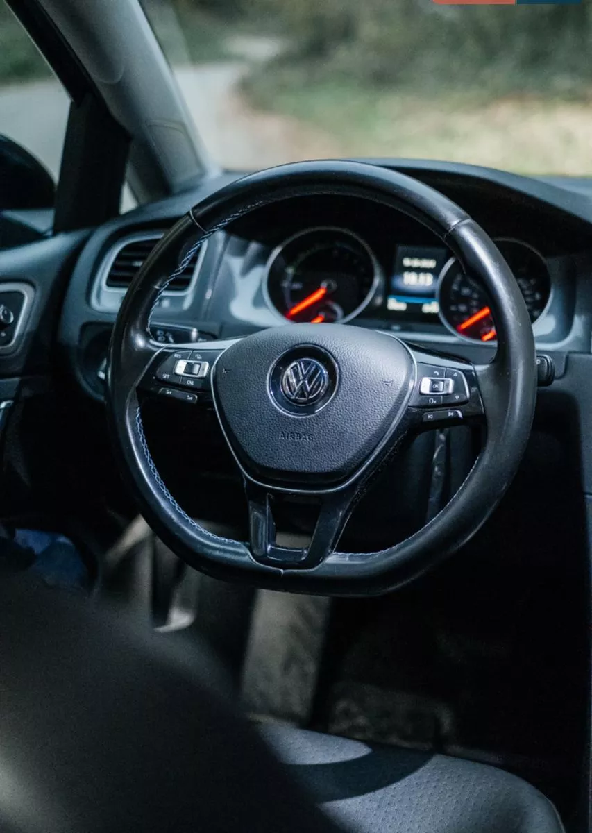 Volkswagen e-Golf  2016141