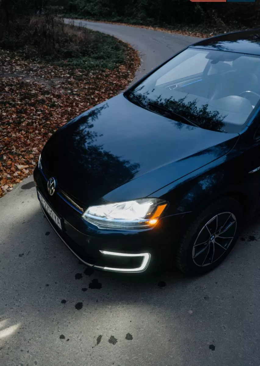 Volkswagen e-Golf  2016151