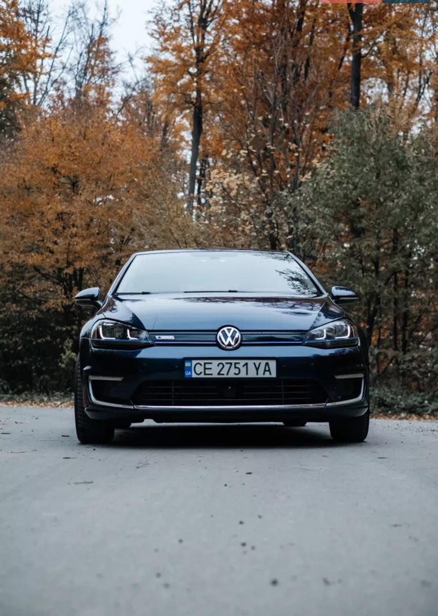 Volkswagen e-Golf  2016261