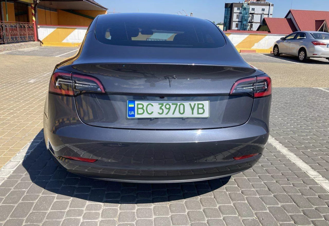 Tesla Model 3  82 kWh 2021181