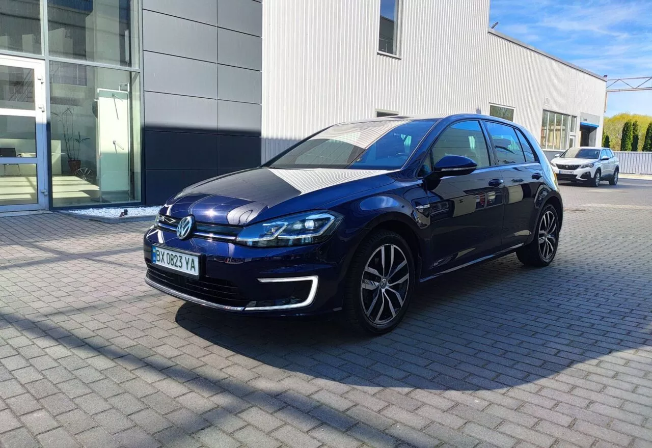 Volkswagen e-Golf  358 kWh 201811