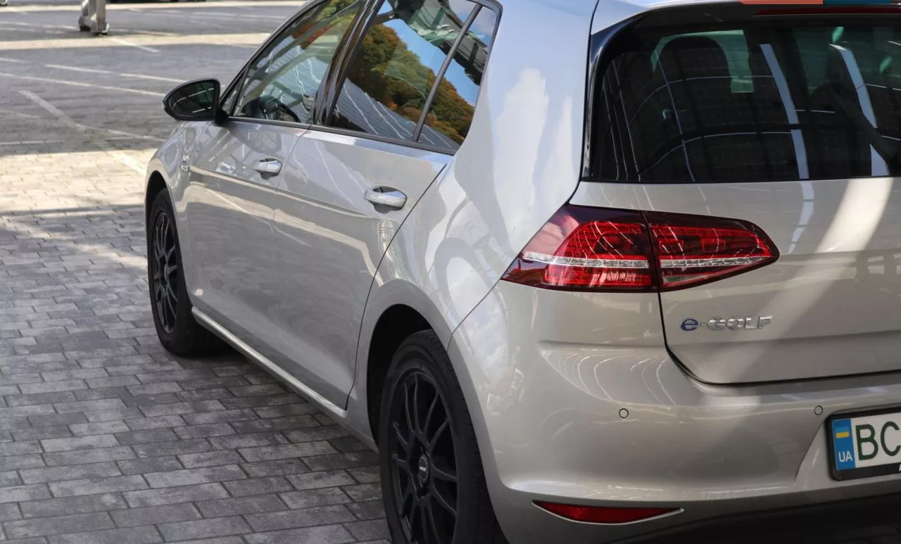 Volkswagen e-Golf  24 kWh 201531