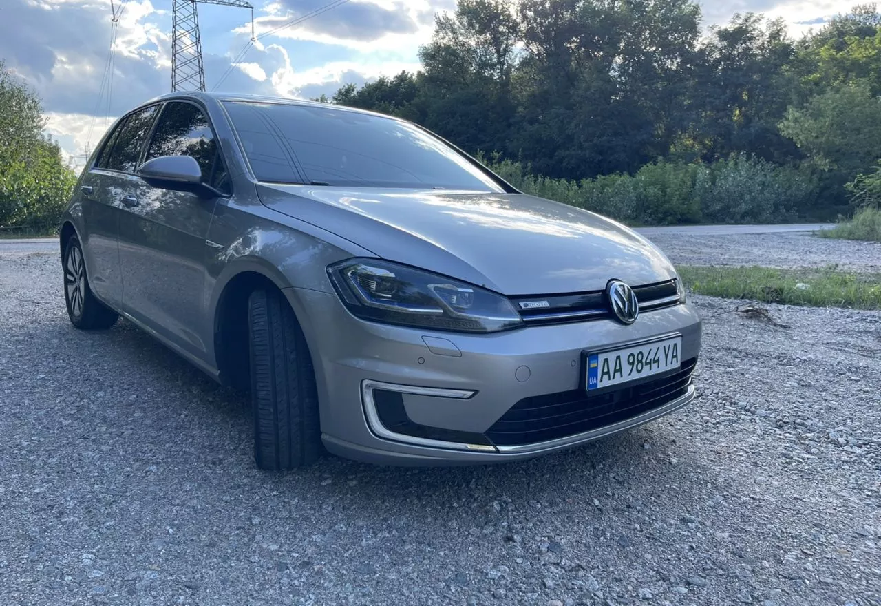 Volkswagen e-Golf  35.8 kWh 201811