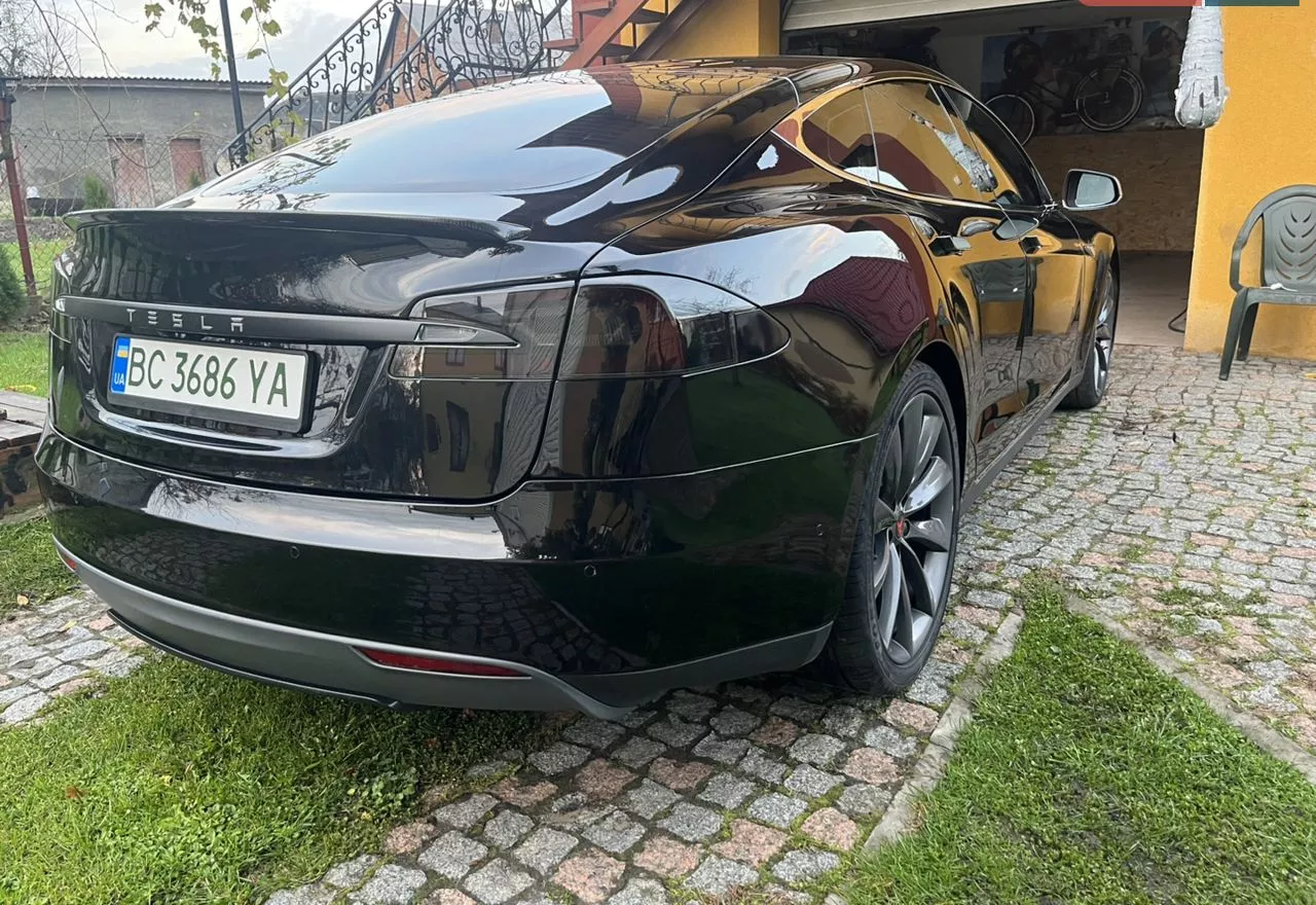 Tesla Model S  85 kWh 2016341